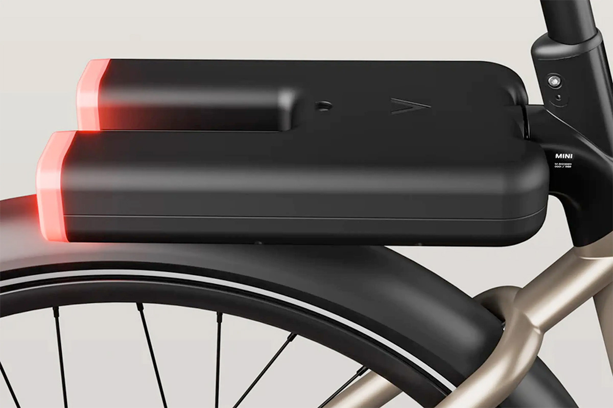 Mini E-Bike 1's rear indicators/tail lights.