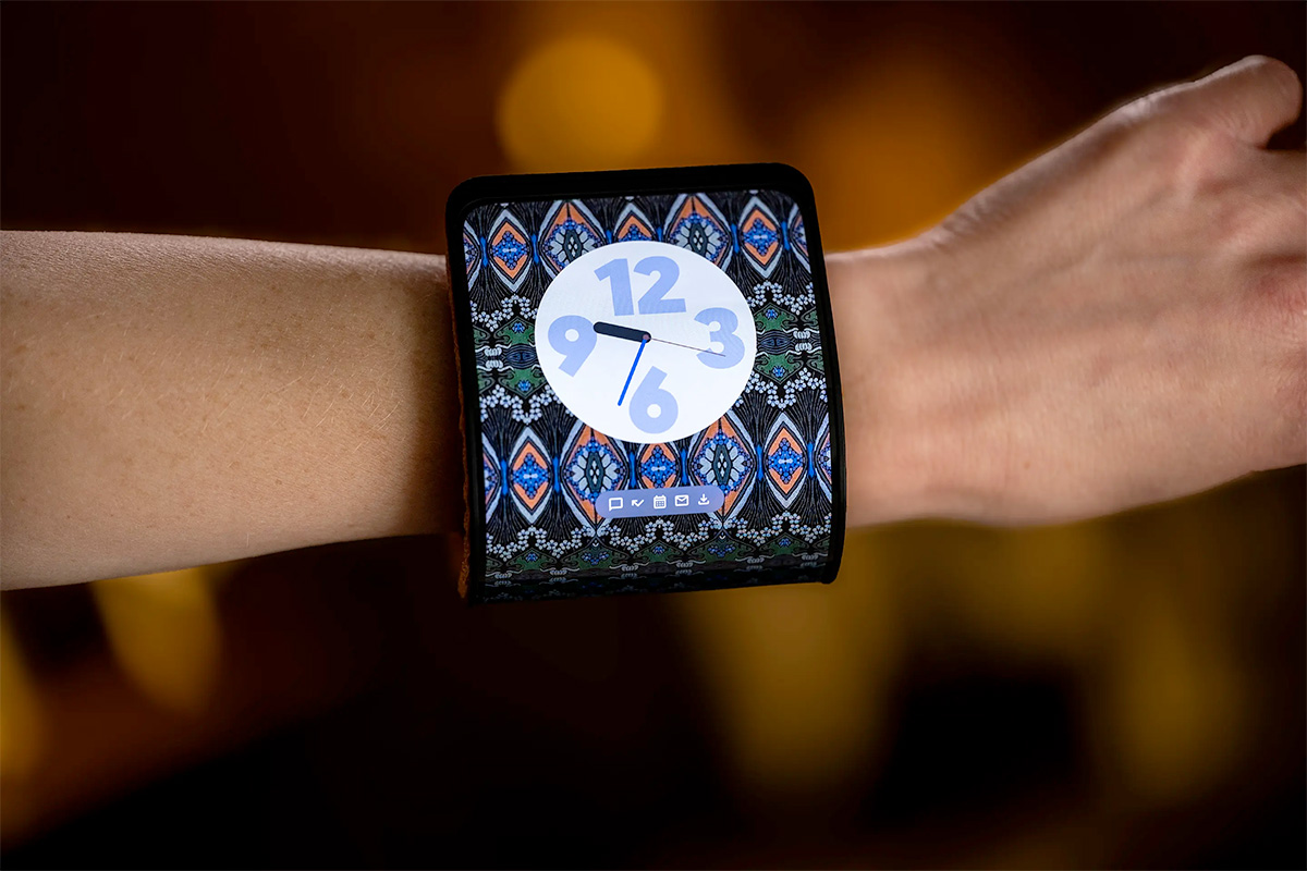 Motorola Flexible Smartphone Wrist Accessory Bracelet
