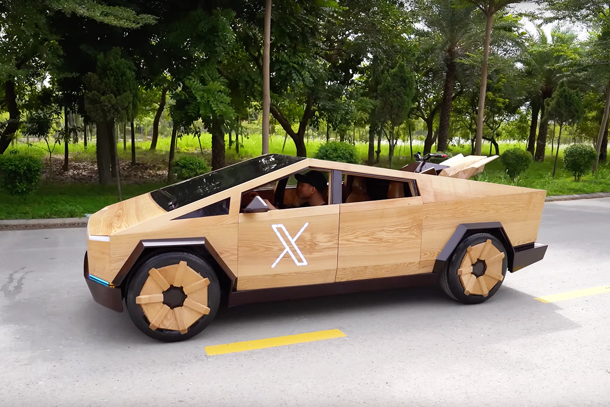 Wooden Tesla Cybertruck Van Dao