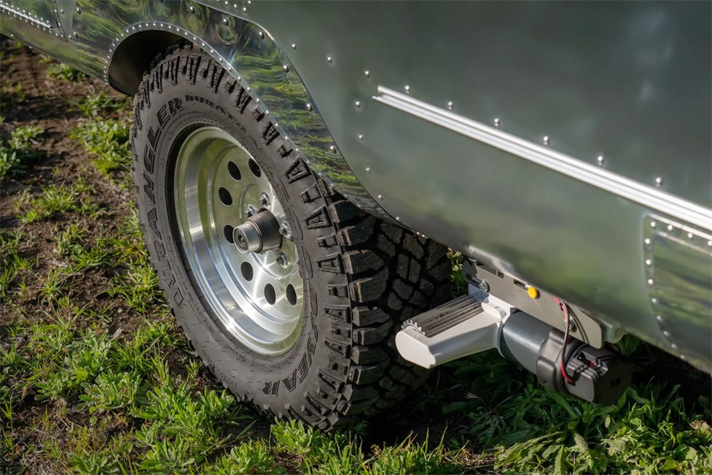 Bowlus Rivet Off-grid Self-propelled Camper AeroMove