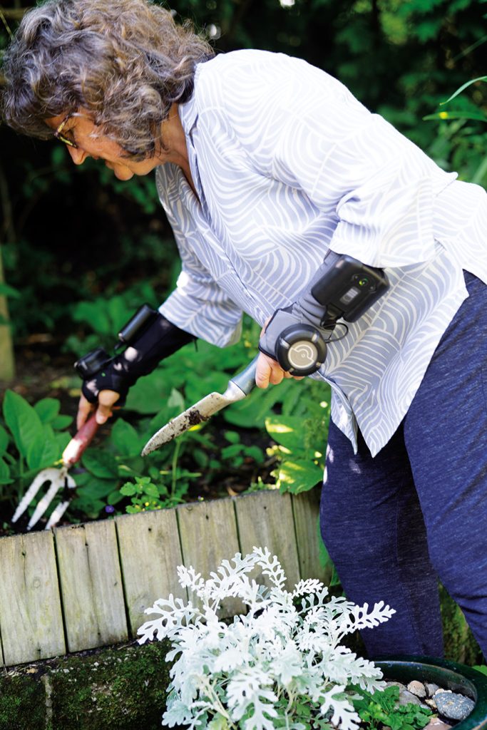 GyroGlove Hand-stabilizing Glove Gardening