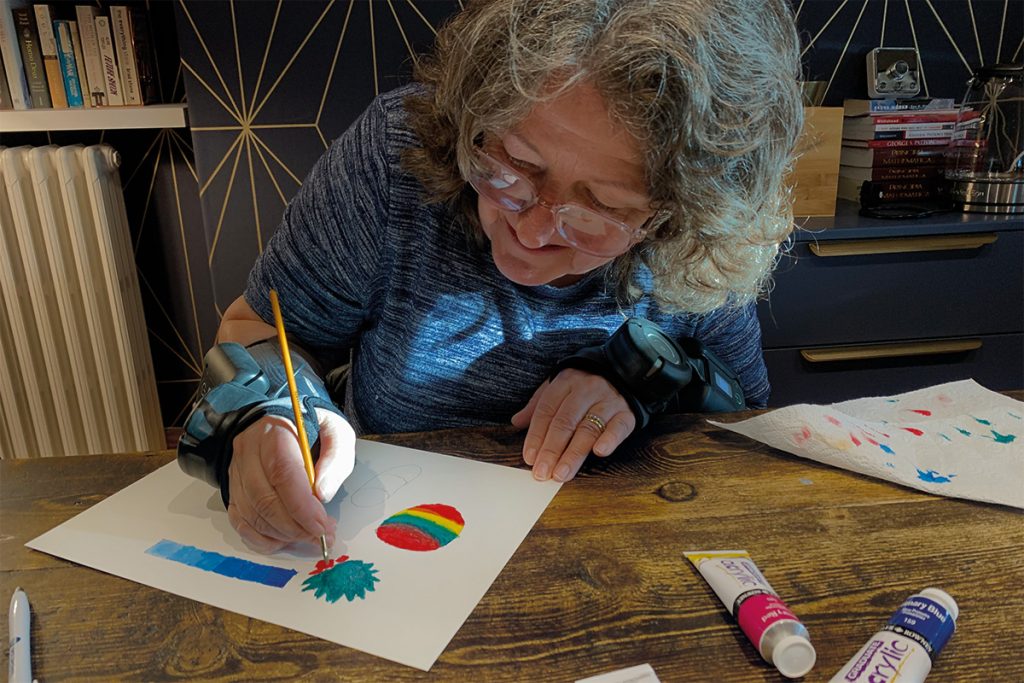GyroGlove Hand-stabilizing Glove Painting